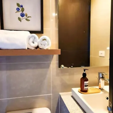 Luxestaysmnl Coastal Chic Netflx 380Mbps Pool Bgc Manila Exterior photo