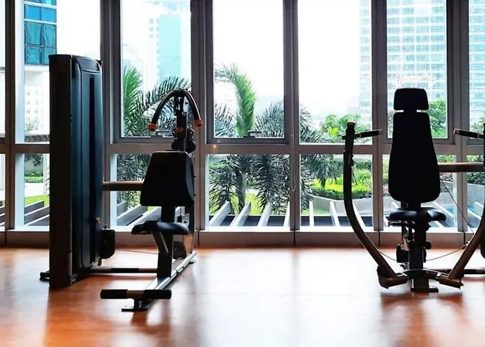 Luxestaysmnl Coastal Chic Netflx 380Mbps Pool Bgc
