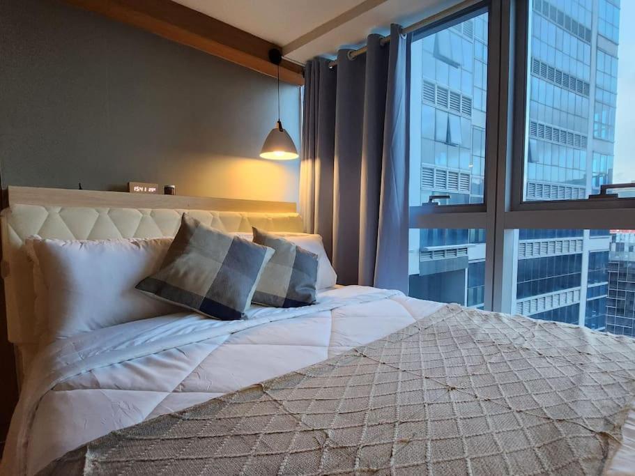 Apartment Luxestaysmnl Coastal Chic Netflx 380mbps Pool Bgc *