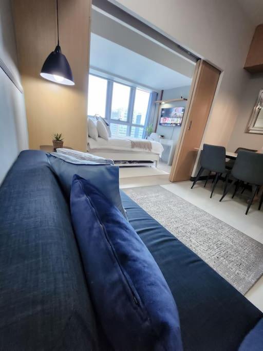 Luxestaysmnl Coastal Chic Netflx 380mbps Pool Bgc Manila