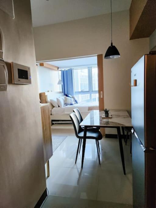 Apartment Luxestaysmnl Coastal Chic Netflx 380mbps Pool Bgc Manila