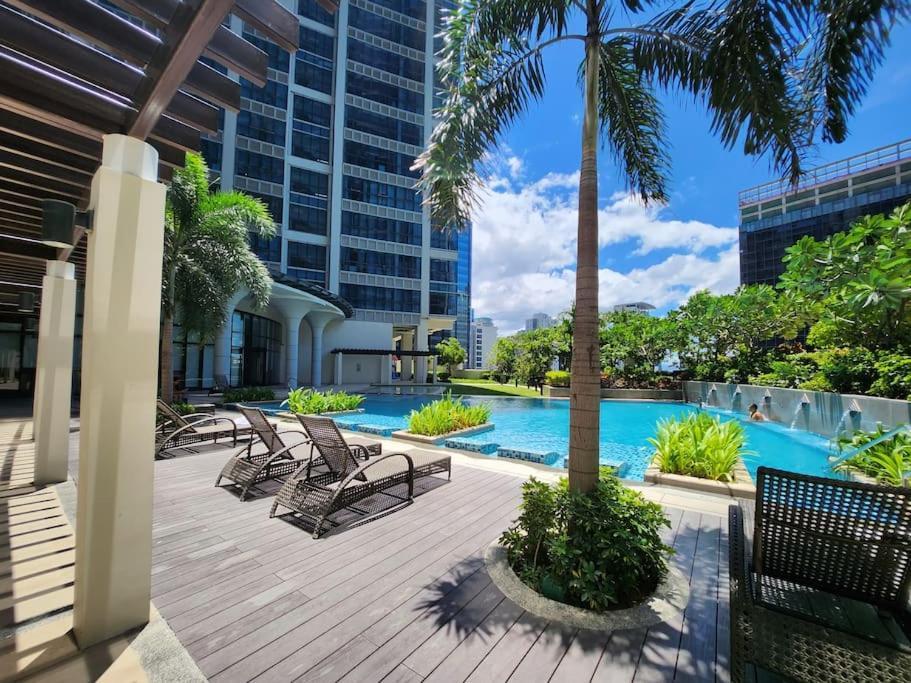 Luxestaysmnl Coastal Chic Netflx 380mbps Pool Bgc *