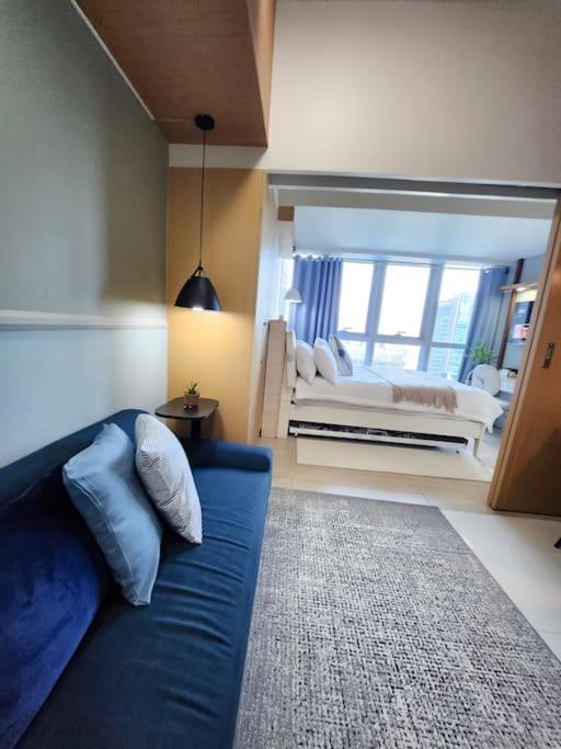 Luxestaysmnl Coastal Chic Netflx 380mbps Pool Bgc