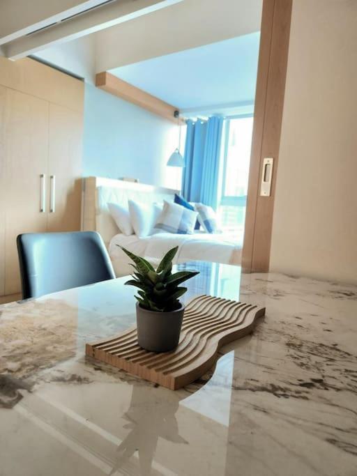 Apartment Luxestaysmnl Coastal Chic Netflx 380mbps Pool Bgc *