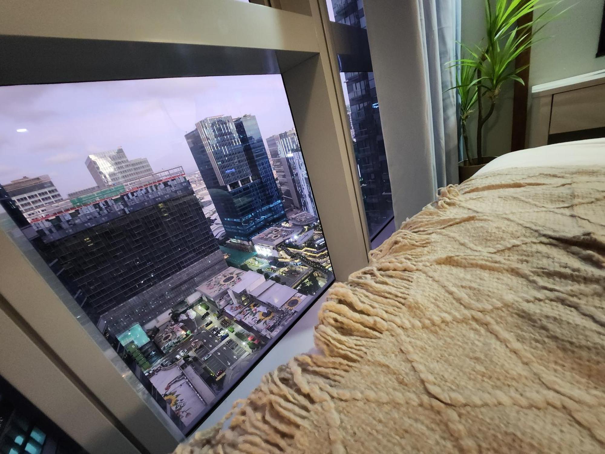 Luxestaysmnl Coastal Chic Netflx 380mbps Pool Bgc * Manila