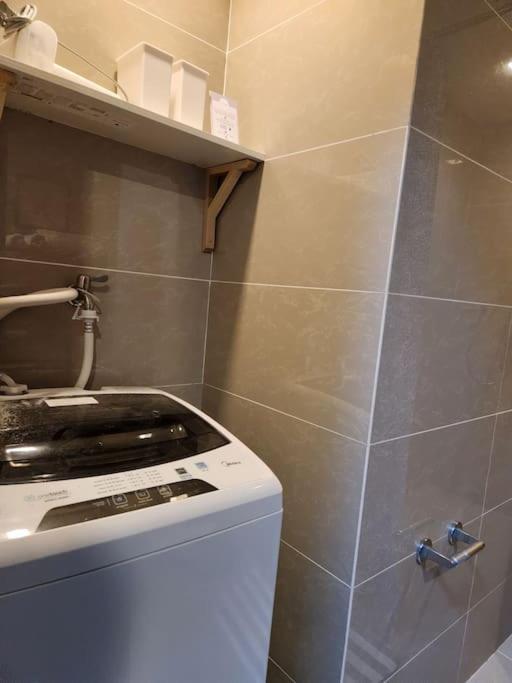 Luxestaysmnl Coastal Chic Netflx 380mbps Pool Bgc * Manila