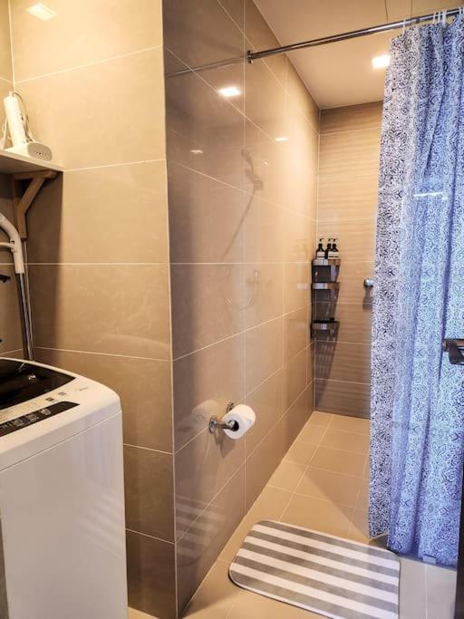 Luxestaysmnl Coastal Chic Netflx 380mbps Pool Bgc Apartment
