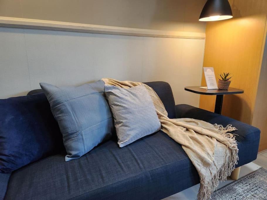 Apartment Luxestaysmnl Coastal Chic Netflx 380mbps Pool Bgc