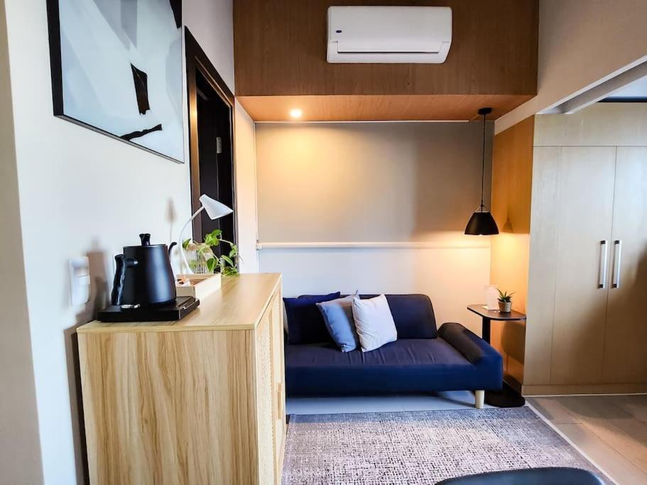 Luxestaysmnl Coastal Chic Netflx 380mbps Pool Bgc Manila