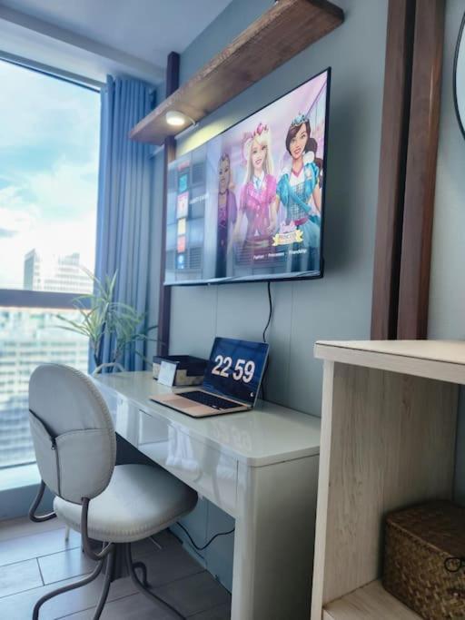 Luxestaysmnl Coastal Chic Netflx 380mbps Pool Bgc Apartment *