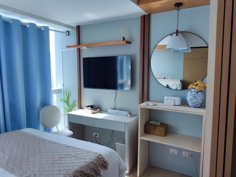Luxestaysmnl Coastal Chic Netflx 380mbps Pool Bgc